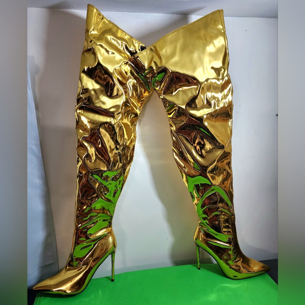 🔥🔥Super Sexy Shiny Gold Spiked Thigh High 5 Inch High Heels Boots🫦💋